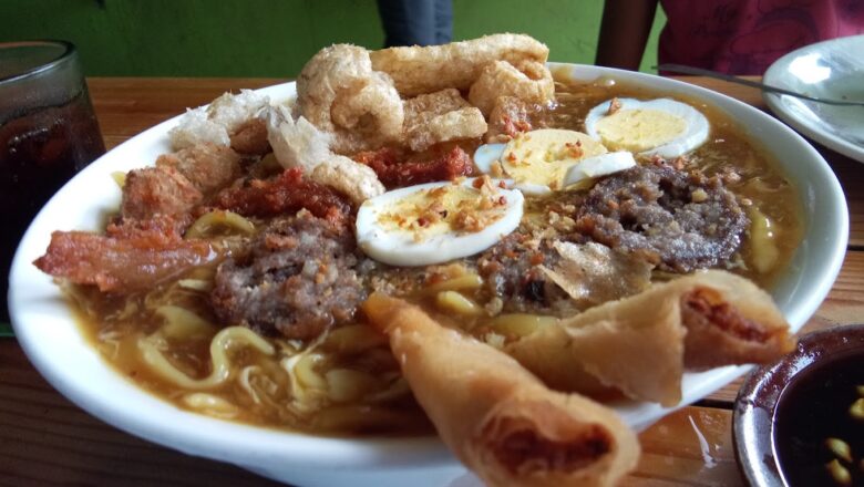 Top 15 Lomi Spots Where You Can Taste the Best Lomi in Lipa City